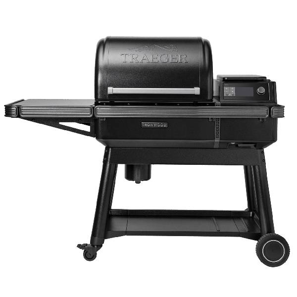 תמונה של מעשנת פלט טרייגר "איירון ווד" החדשה - TRAEGER IRONWOOD - מרכז החימום